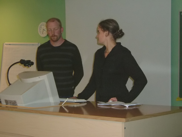 Anna Romanenko und Stefan Daute beim Vortrag am Narvaer Kolleg