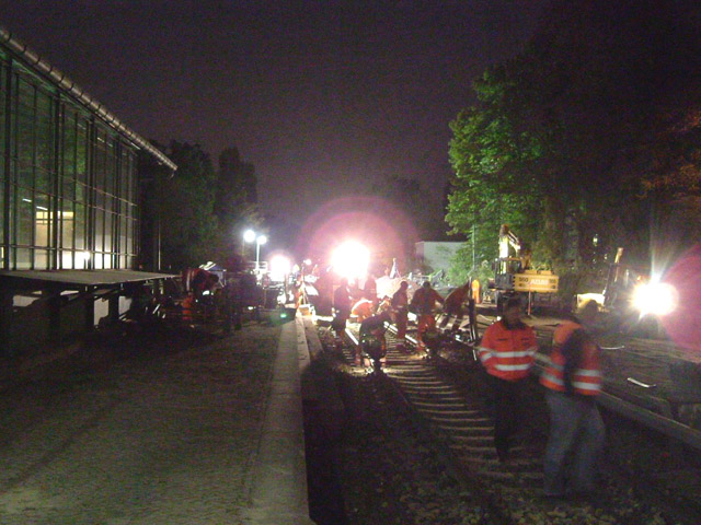 Lichterfelde-West, Blick vom Bahnsteig auf die Baustelle