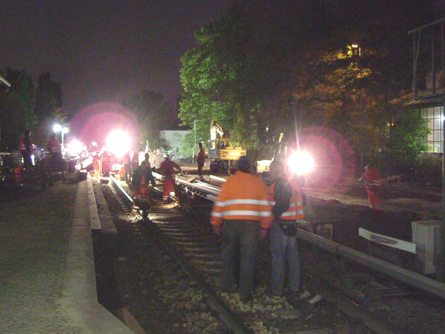 Lichterfelde-West, Blick vom Bahnsteig auf die Baustelle